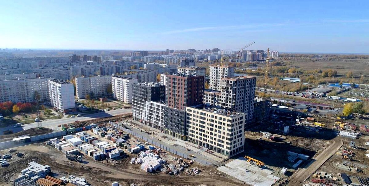 Вид со стороны будущего парка. "Тайгинский парк" и "Снегири", как на ладони.