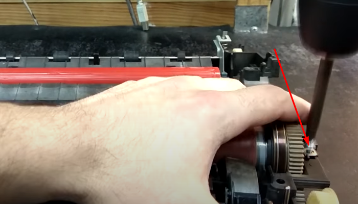 Фото 32. Устанавливаем на новый тефлоновый вал бушинги с одной и с другой стороны