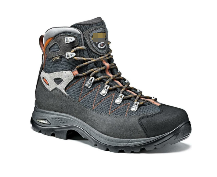 Примерно так должна выглядеть хорошая трекинговая обувь.