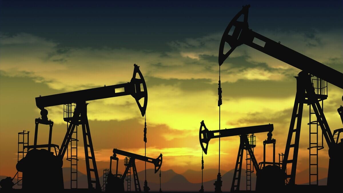    Добыча нефти© Depositphotos / crstrbrt