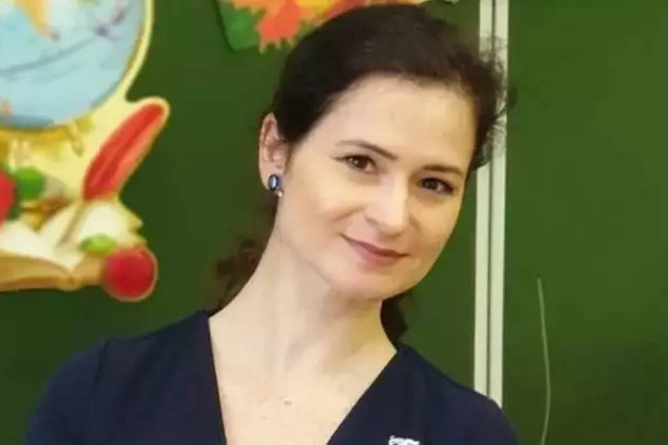     Татьяна Бровкина присоединилась к «Книге автобиографий учителей». Фото: министерство образования и науки Мурманской области