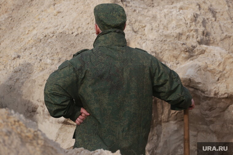    Добровольцев из Верхней Пышмы отправили сторожить объекты Росгвардии