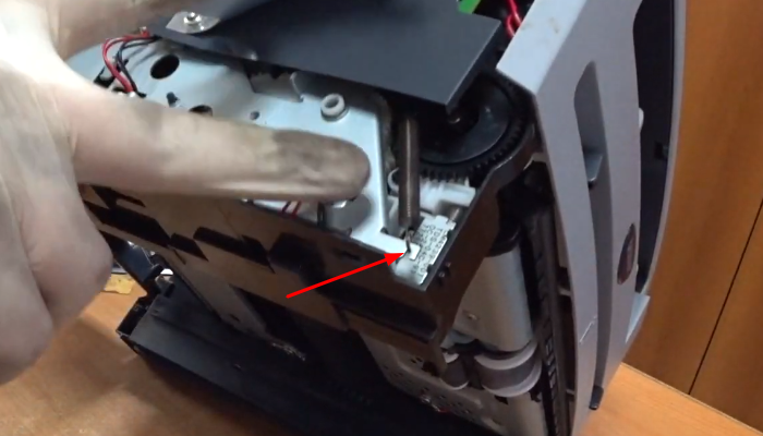 Фото 21. Снимаем указанную шестерню