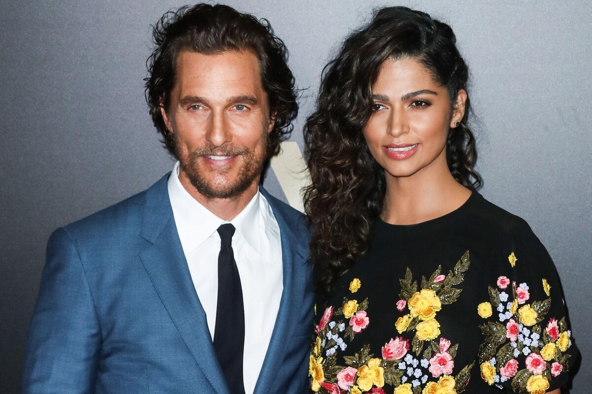     Как в кино! История любви Мэттью Макконахи и Камилы Алвес