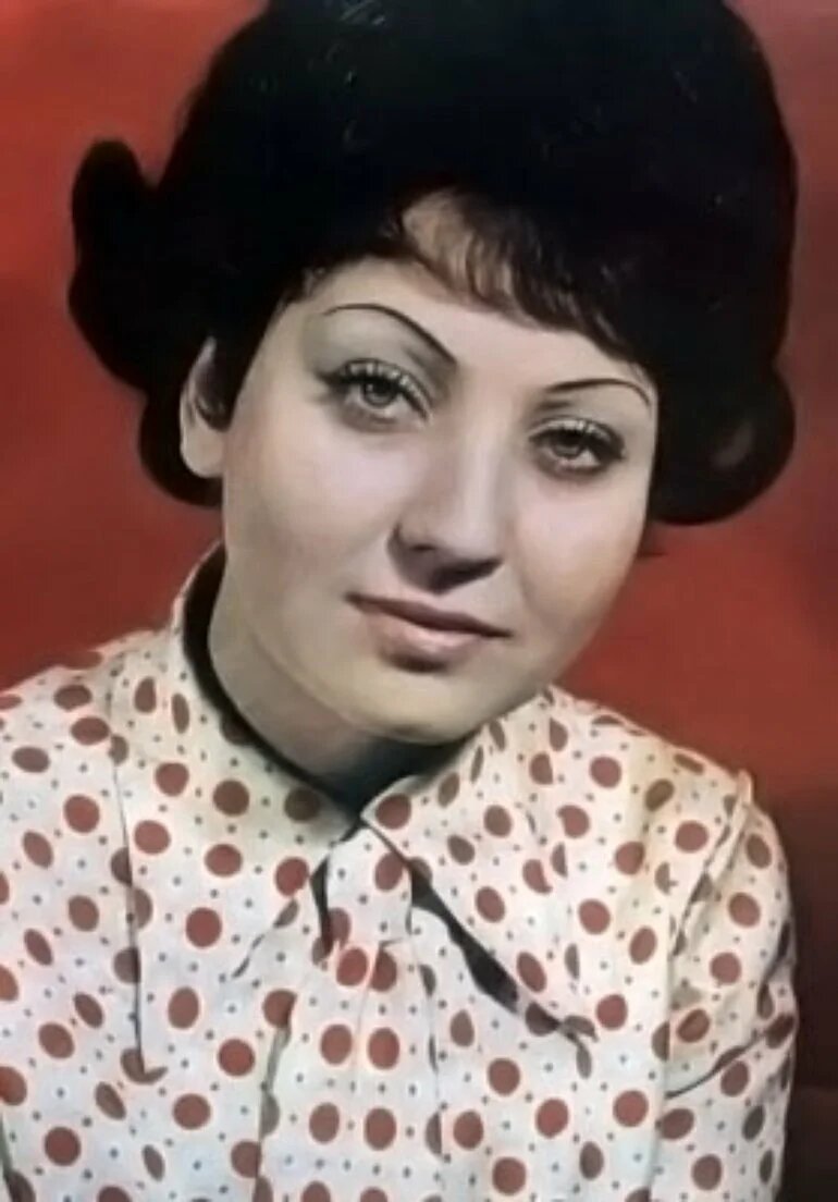 Аида ведищева биография личная жизнь причина смерти Земфира, Арбенина, Сурганова. Музыкальный ринг. Найдите отличия и сравните с сов