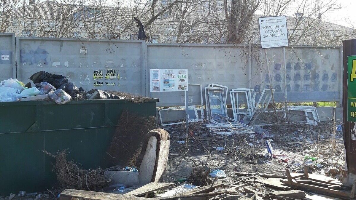     В селе Бурлацкое Ставропольского края нашли свалку на сельскохозяйственной земле, сообщает управление Россельхознадзора.