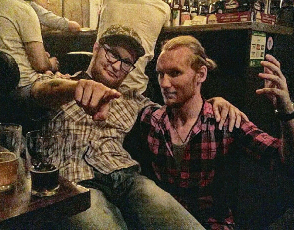 Андрей и Паша в Крафт Нуаре. Источник фото: https://vk.com/craftnoirofficial?z=photo-155360478_456239101%2Fwall-155360478_111