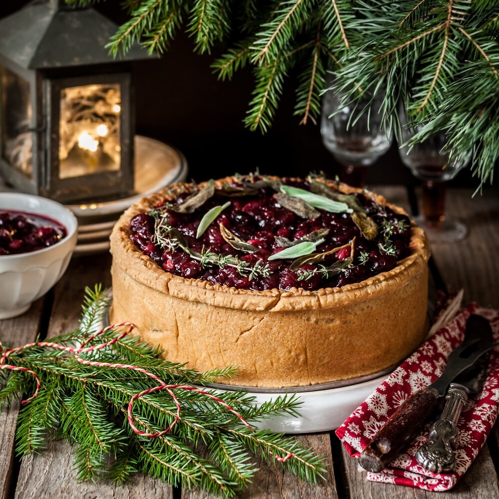 Интересный мясной пирог с клюквенным соусом | ФотоРецепт | Дзен