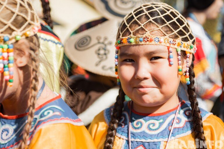 Нанайцы (устаревшее гольды) являются коренным малочисленным народом Дальнего Востока. В мире всего около 16 000 нанайцев.-18