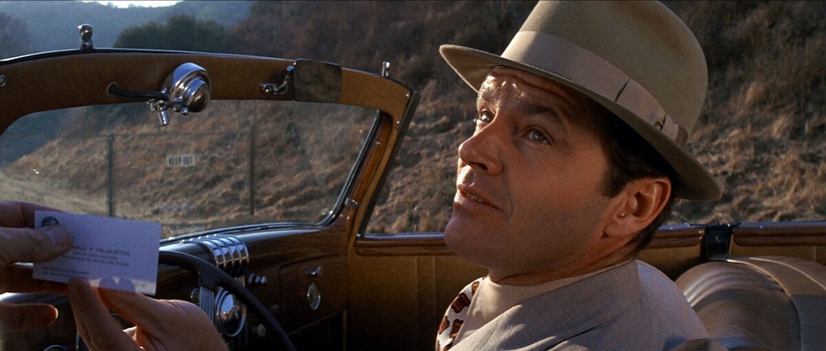 Вышел 1974. Китайский квартал 1974. джек николсон китайский квартал. chinatown фильм 1974. джек николсон в фильме китайский квартал.