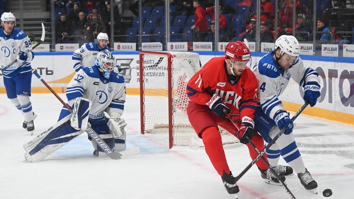    Хоккей. КХЛ. Матч ЦСКА - "Динамо" (Москва)© РИА Новости / Сергей Гунеев