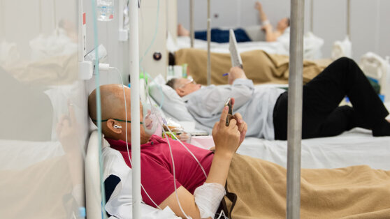    Заболеваемость коронавирусом в России выросла более чем на четверть за неделю Анастасия Романова