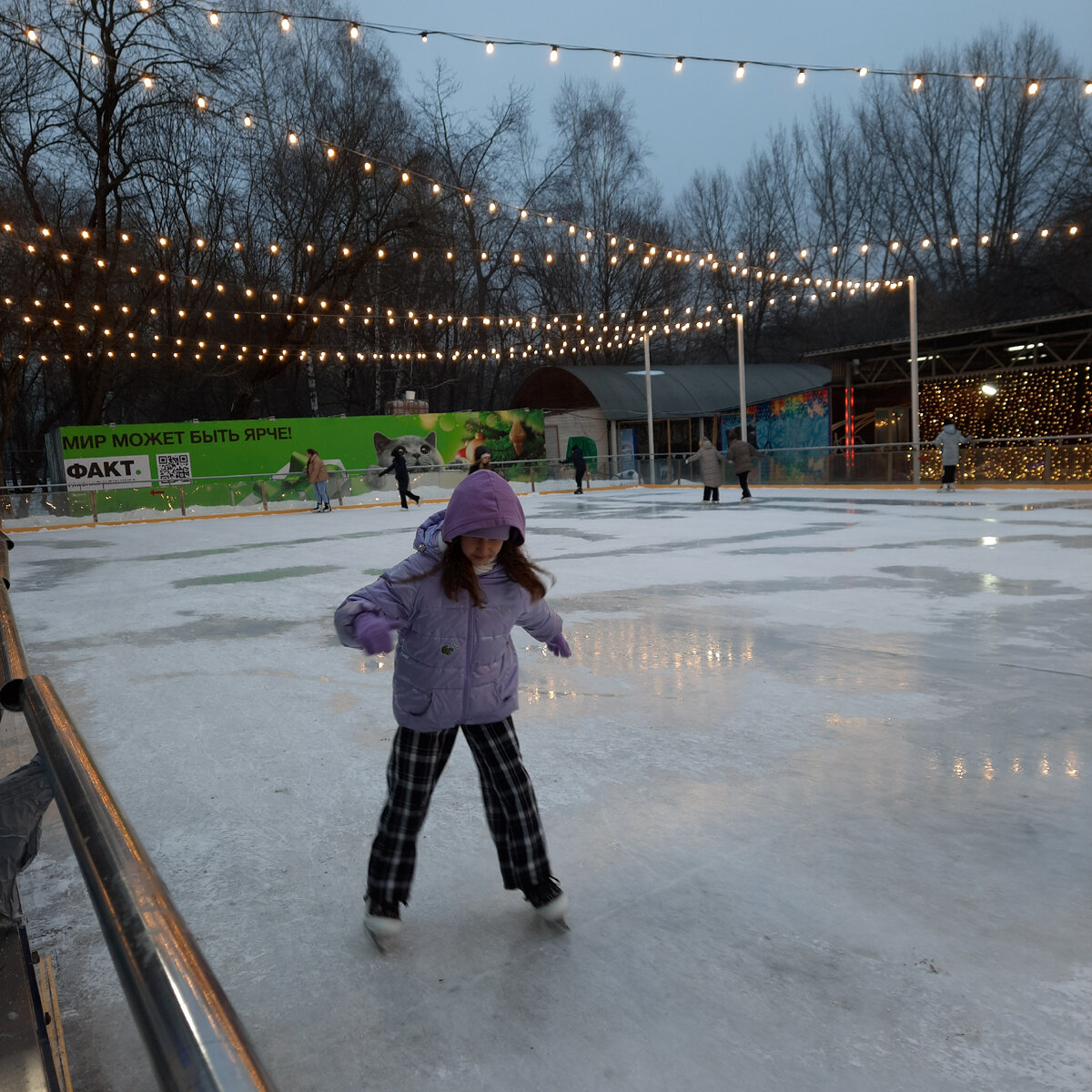 Вечером иллюминация и очень красиво 