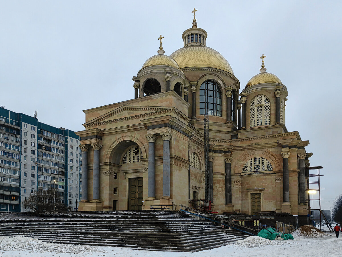 Четвёртый по размеру храм Петербурга строят на Долгоозёрной улице. Оценим  масштаб современной архитектуры изнутри | Олег Еверзов | Дзен