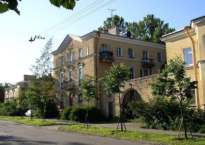 Старые дома "немецкой" постройки в районе Нарвской заставы, жители которых не хотят никакой реновации