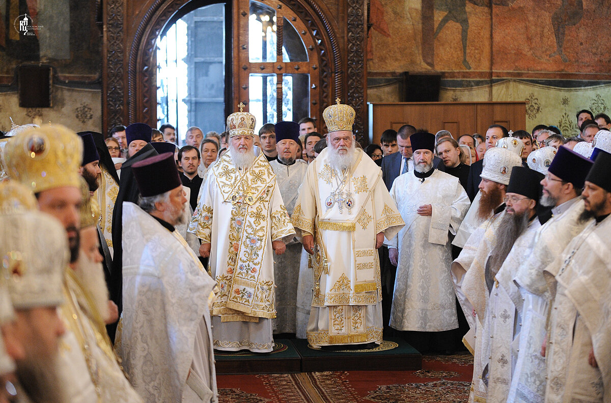 навальный на болотной 2012. второе обретение иверской иконы в 2012 году. болотная площадь митинг 6 май 2012. 2012 май фото. иверская икона божией матери в новодевичьем монастыре в москве.