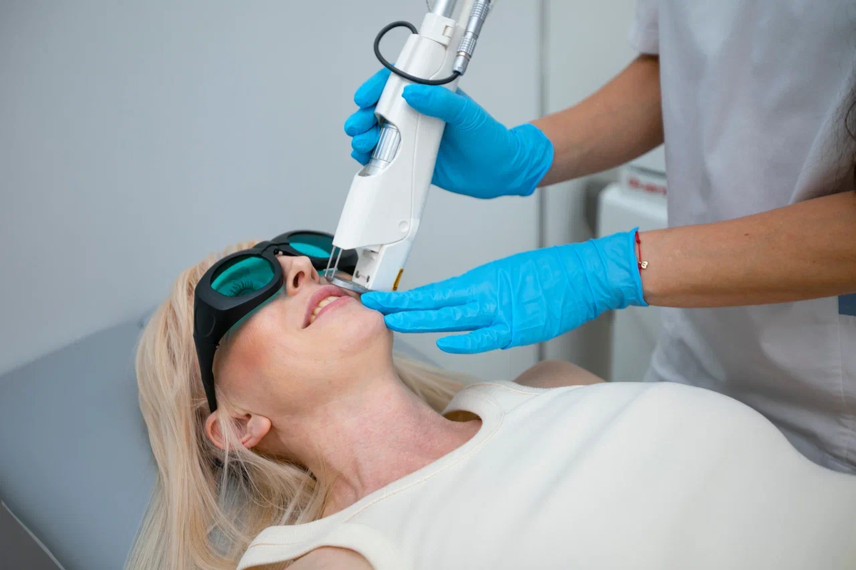 Процедура лазерного омоложения