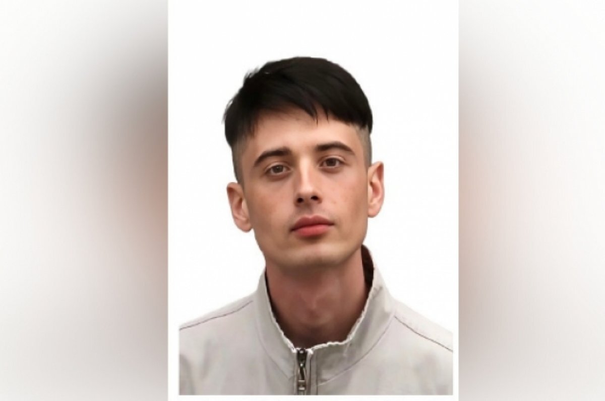    В Новосибирске две недели ищут пропавшего 21-летнего парня в чёрном