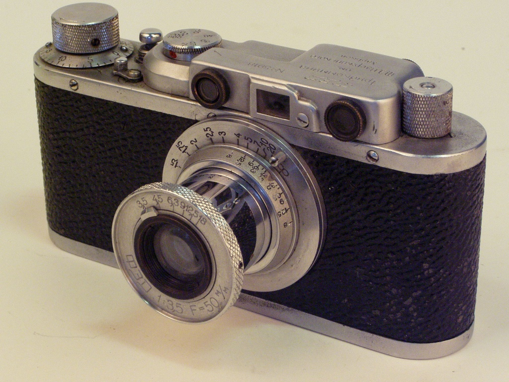 Дальномерный малоформатный фотоаппарат ФЭД. polymus.ru