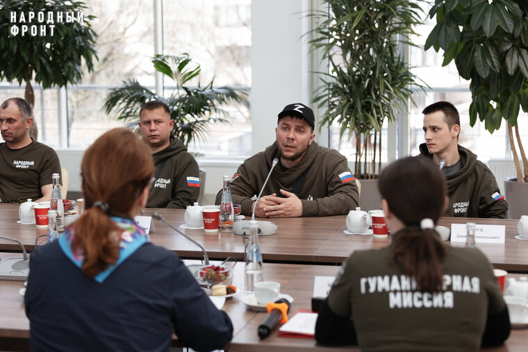    Глава «Защитников Отечества» встретилась с представителями «Народного фронта»