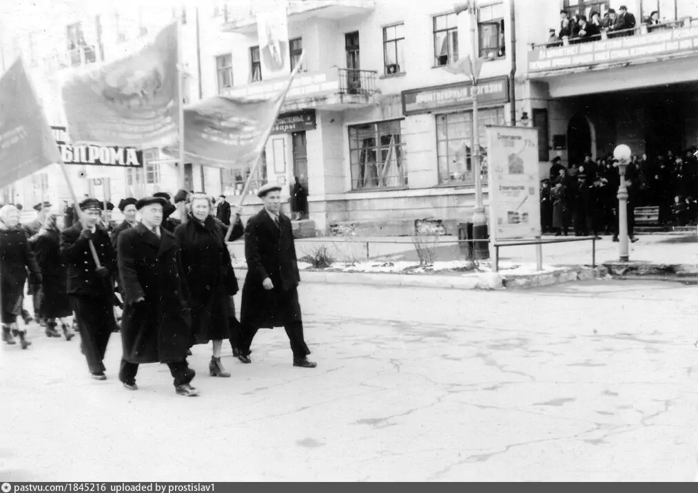 Киров 60е. Вторая половина 50 х. Интерактивная машинная графика 1960 гг. Пикалево ссср. Ссср кафе на улице горького в 60х.