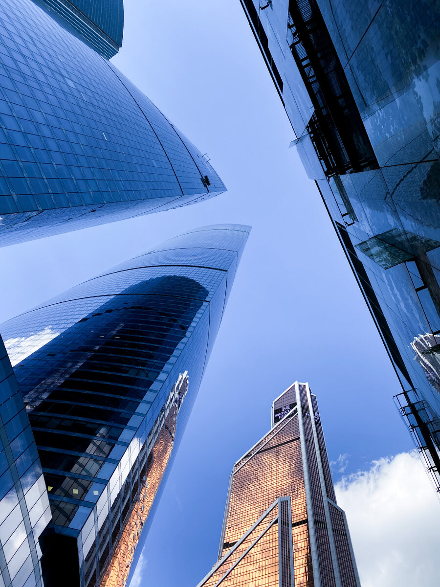 Качество жизни напрямую связано с уровнем нормы. Каждый живет так как для него нормально; имеет то, что ему нужно для нормальной жизни; выбирает то, что для него легко и комфортно. Естественное желание человека жить лучше и иметь больше натыкается на препятствие в виде уровня нормы, которое мешает, оказывает сопротивление и становится преградой. Решение есть – поднять свой уровень нормы. После этого качество жизни изменится в лучшую сторону! Как это сделать, ниже…