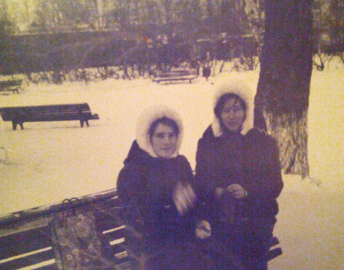 1974 год. Студентки Сыктывкарского педучилища. Ныне - счастливые мамы и бабушки.