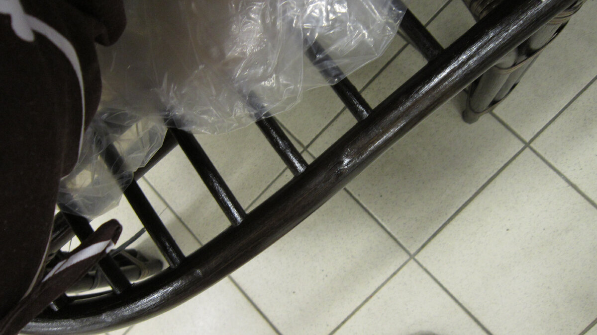 Гипермаркет Лента. Диван из натурального ротанга с подушкой. Цена: 6999 рублей