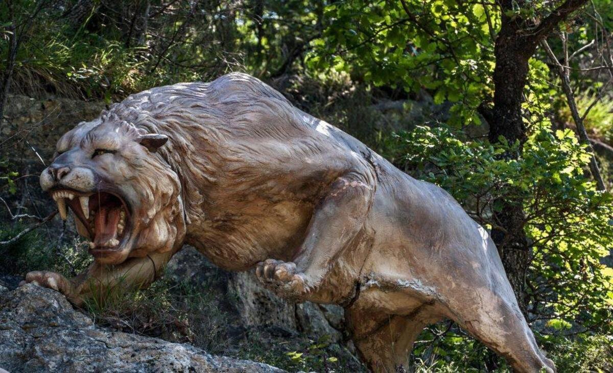 https://nexusnewsfeed.com/article/ancient-mysteries/woolly-mammoths-will-roam-new-jurassic-park-style-theme-park-with-cave-lions-and-extinct-horses-in-ten-years-russian-scientists-say/