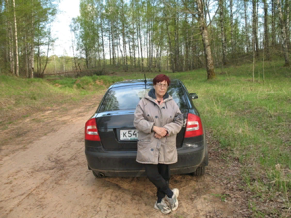 Здесь мне  все же  где-то 70 с небольшим..  может 73... Как-то  за последние пару лет - не нашла фоток!!