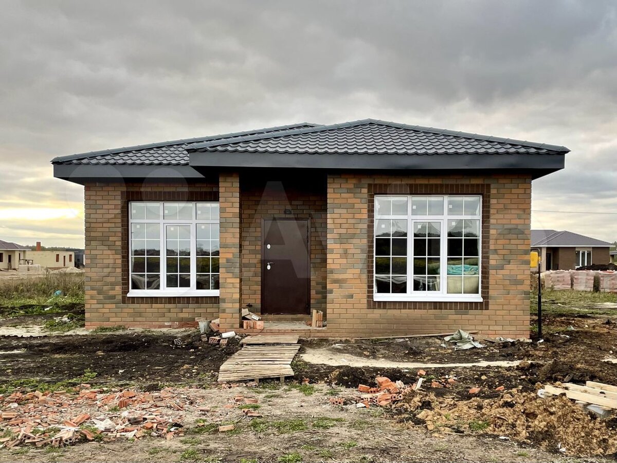 Проект одноэтажного кирпичного дома площадью 88кв.м. - больше света в ...