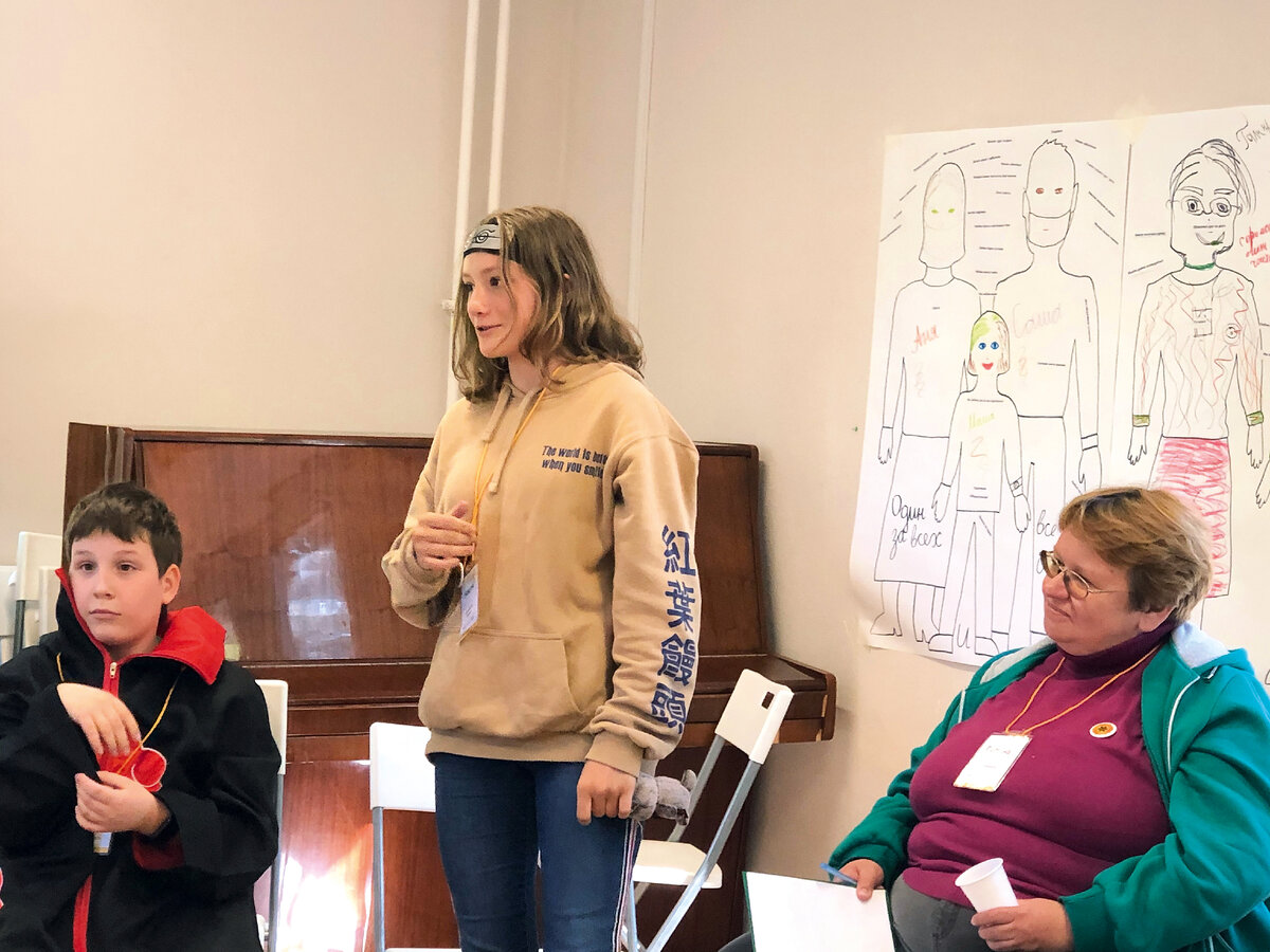 Настя и Галина на занятиях в группе, программа «Территория радости»