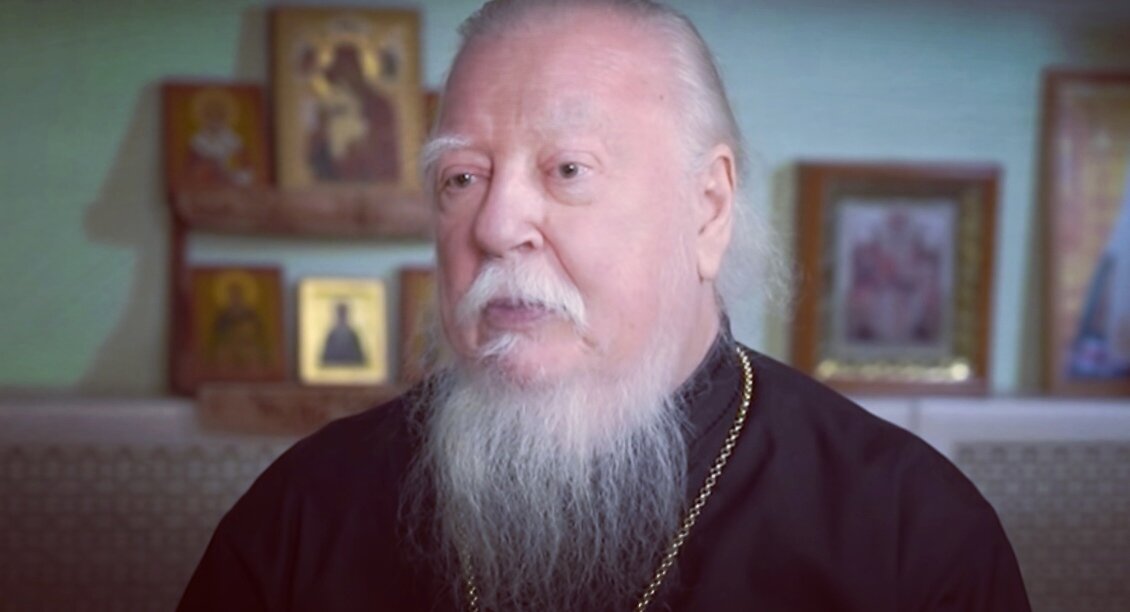 Димитрий Смирнов (07.03.1951 — 21.10.2020 гг.) — протоиерей, церковный и общественный деятель, проповедник, миссионер.