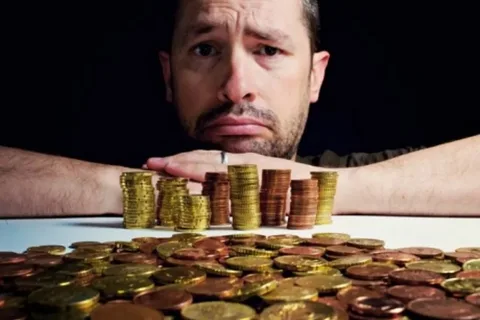 Реалии нынешнего счастья и причины, почему нас так волнует деньги.