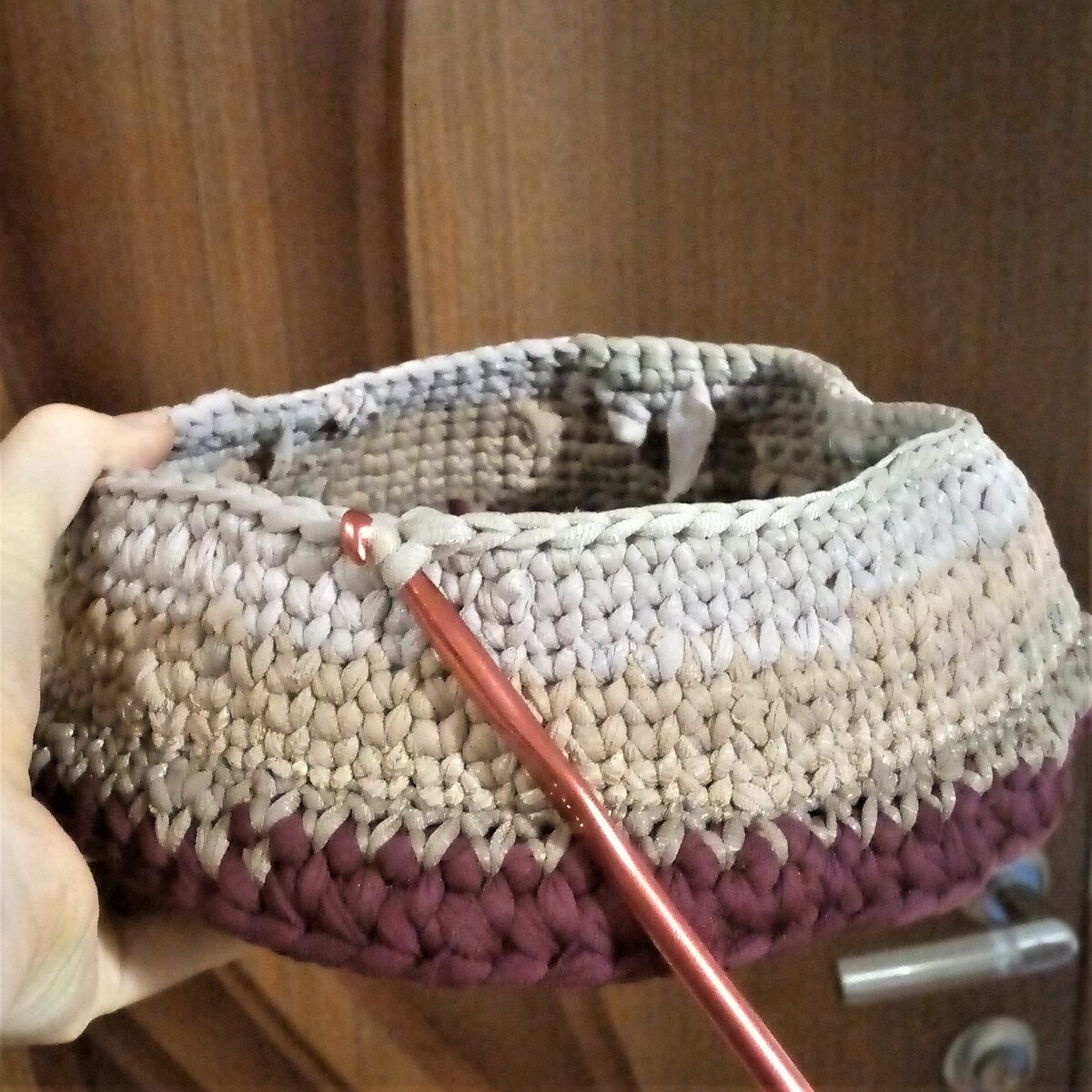 Корзинка из нейлоновых колготок