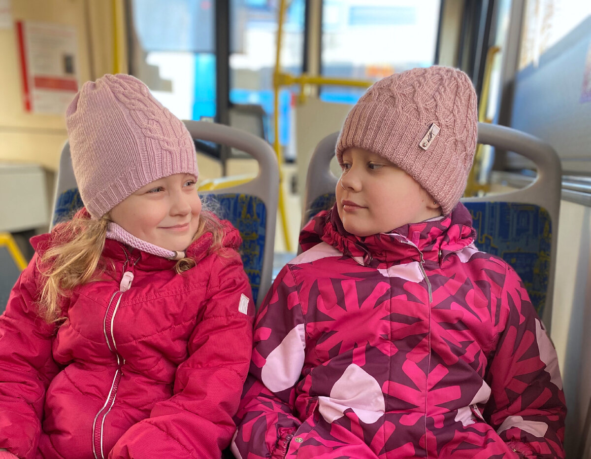 количество петель указала на левый комплект