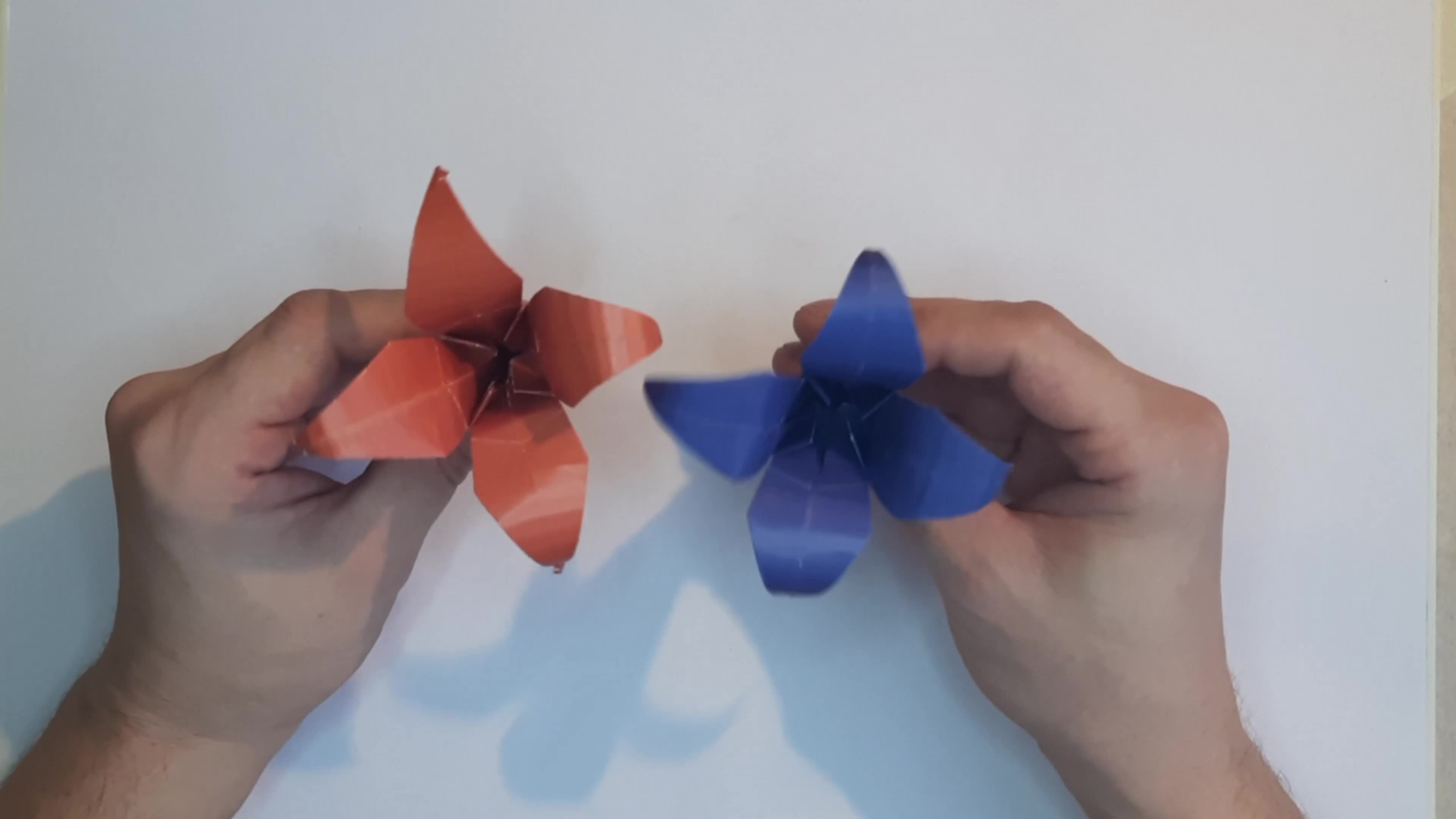 Лилия из бумаги (оригами)