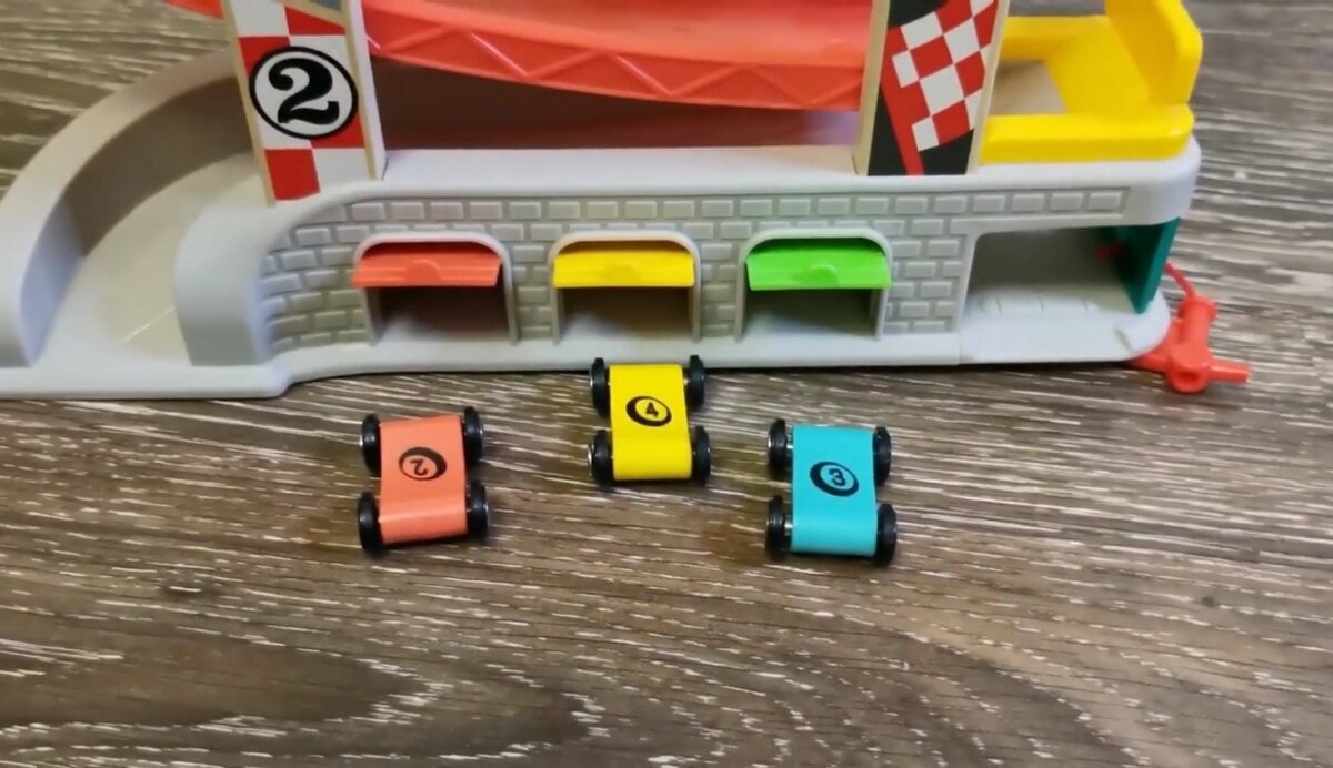 Авто трек с гаражом 