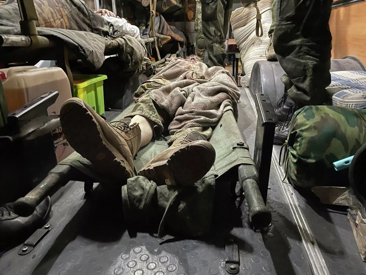 Украинский военнослужащий в автобусе. © РИА Новости / Андрей Коц