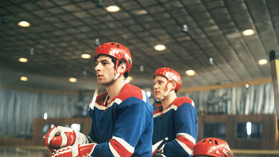 изображение с яндекс.картинки (легенды ЦСКА: В.Харламов и В.Петров)