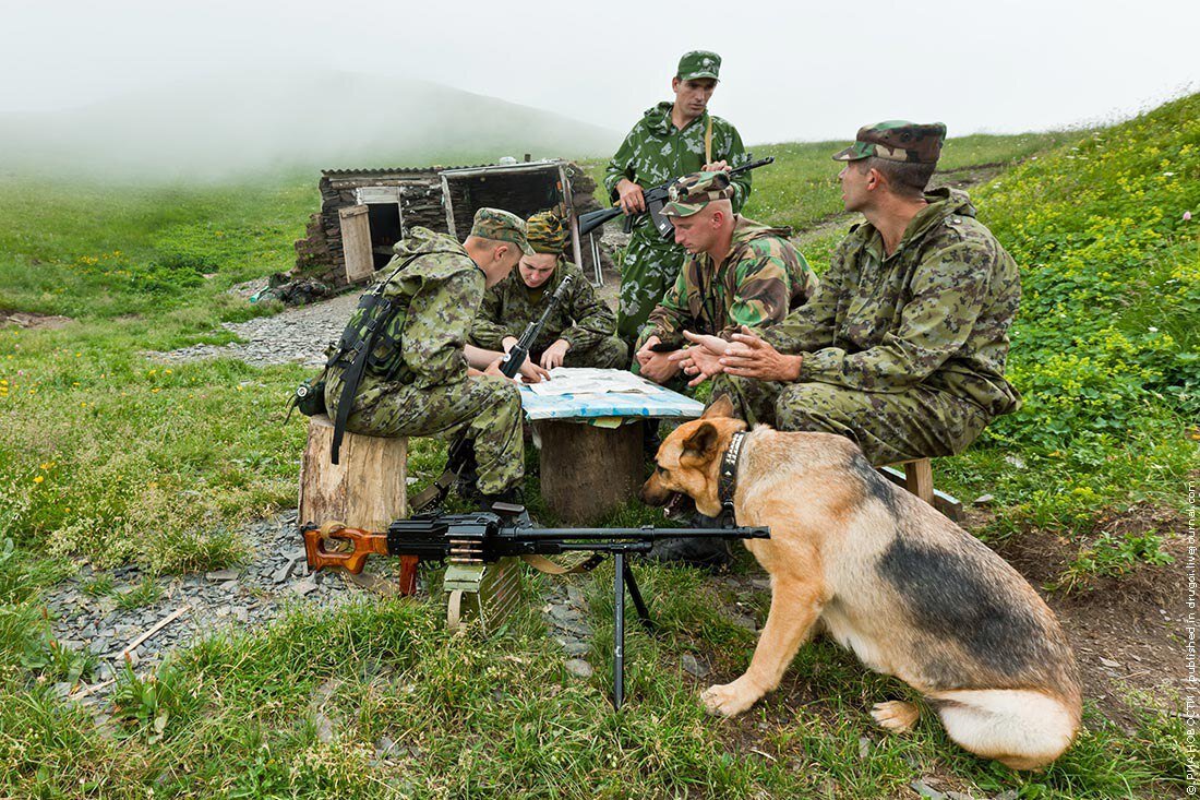 Будни пограннаряда.