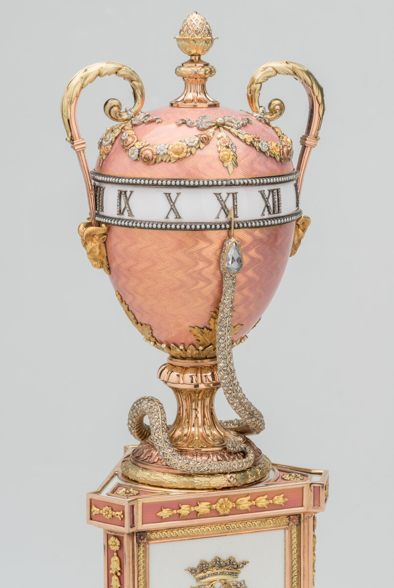 Пасхальное яйцо березовое фаберже. Яйцо фаберже созвездие цесаревича. Первое яйцо фаберже в голубой эмали мастера михаила перхина. Традиции фаберже. Перхин ювелир фаберже.