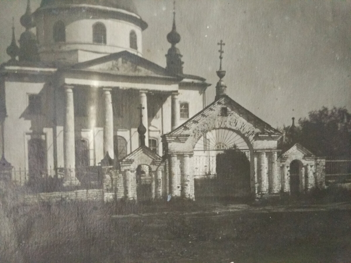 Взорванная коммунистами церковь во Владимирской области