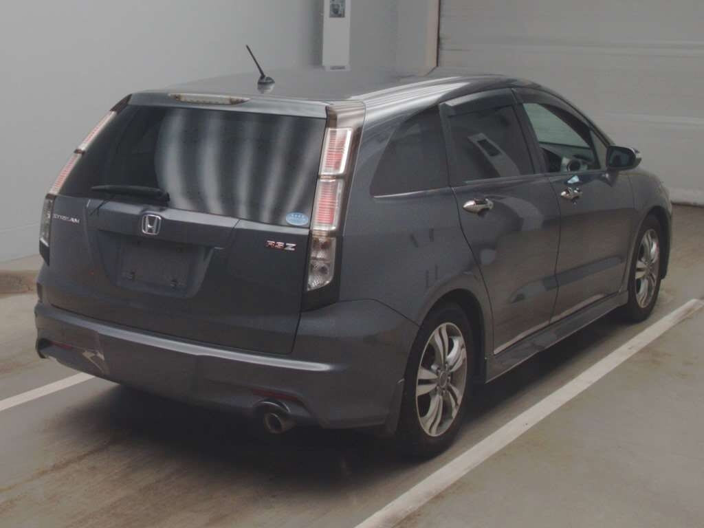 Фото с аукциона Японии. Honda Stream, вид сзади