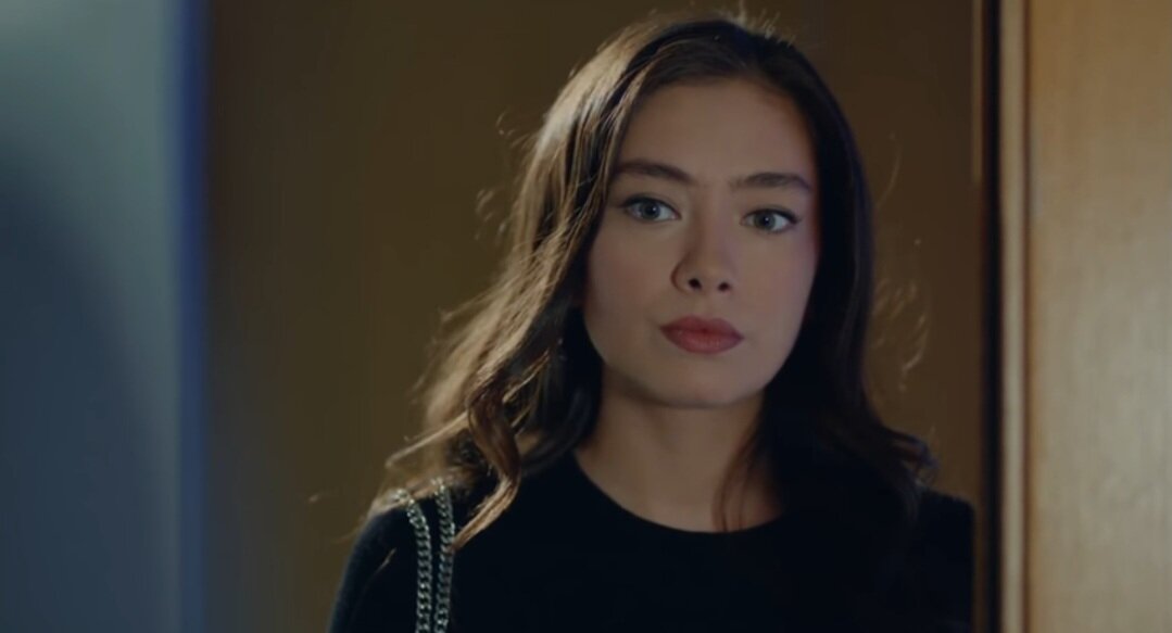 Нихан приехала к Кемалю