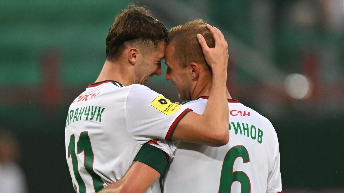    Антон Миранчук и Дмитрий Баринов© РИА Новости / Григорий Сысоев