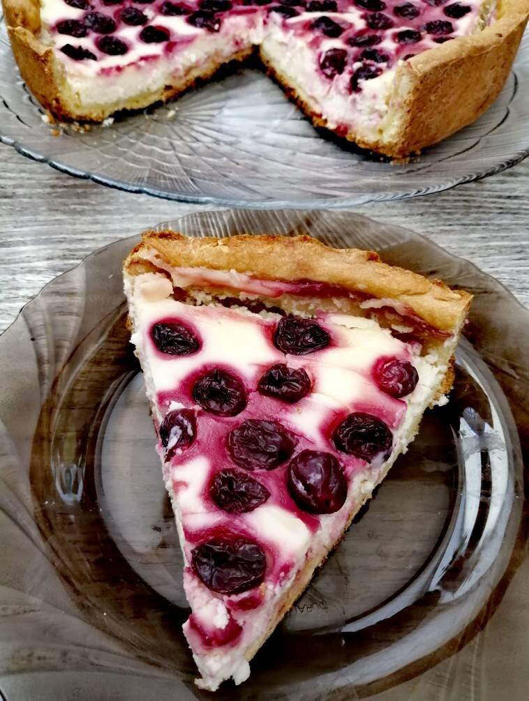 Пирог с творогом и вишней, пошаговый рецепт с фото от автора Анастасия