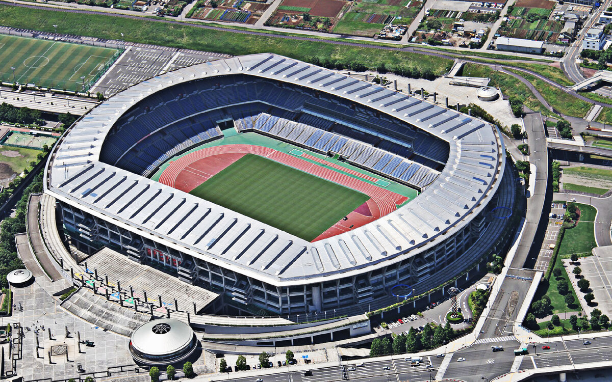 Международный стадион. Стадион Ниссан Йокогама. Международный стадион Японии. Йокогама ф Маринос. Футбольные стадионы в Японии.