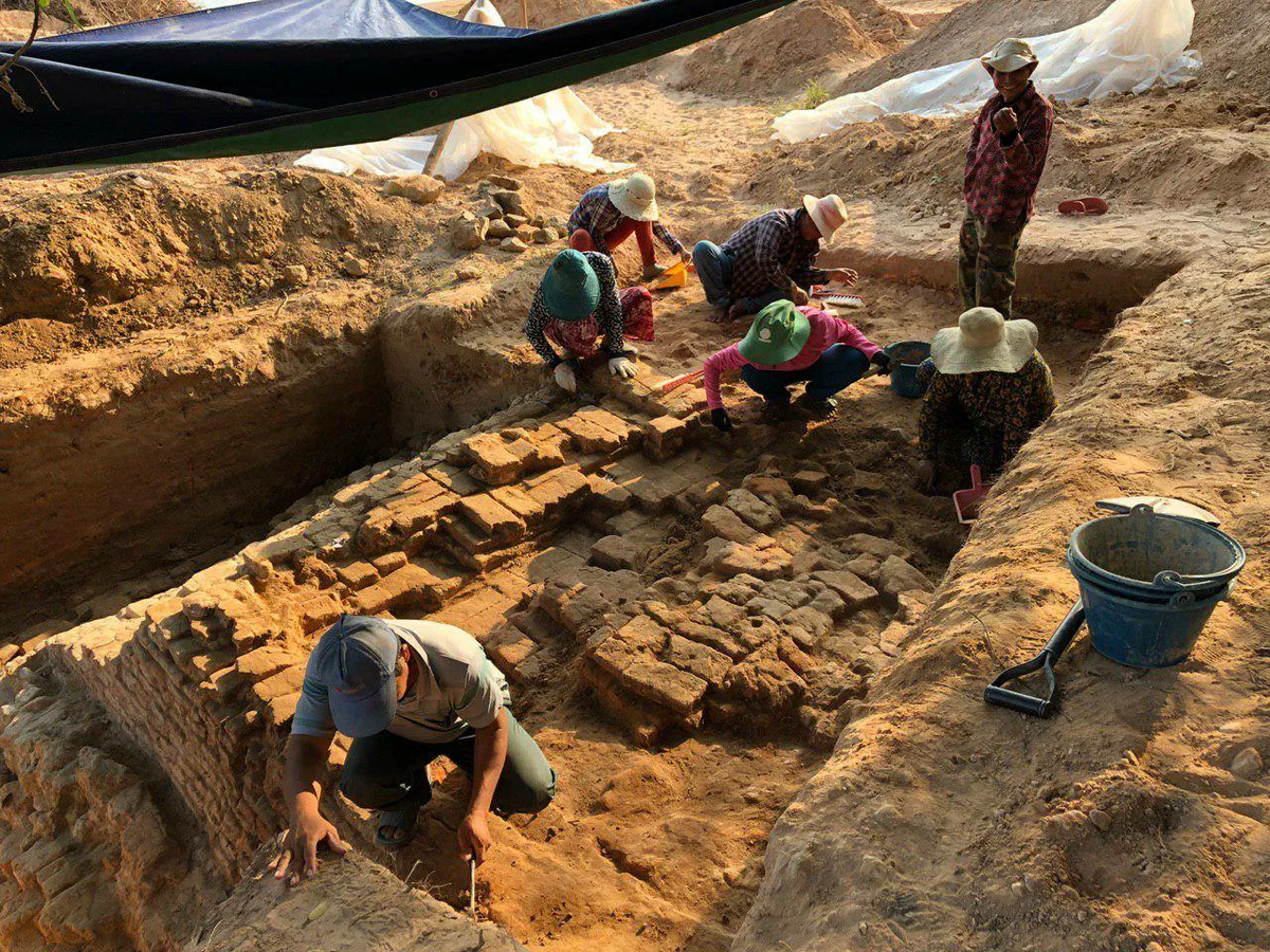 Чем полезна работа археолога впр