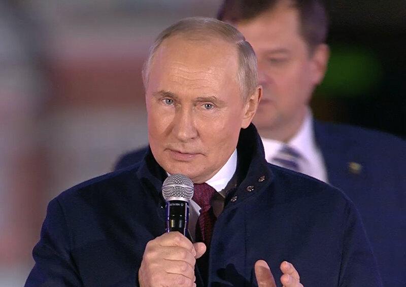    Путин применением ядерного оружия не угрожал, но напомнил, что США в Японии «кстати говоря, создали прецедент»